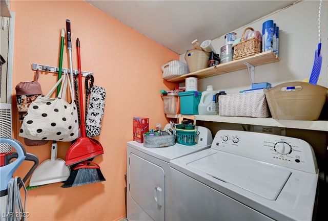 450 West Ingram Avenue, Overton, NV 89040