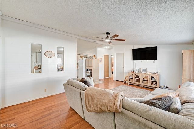 450 West Ingram Avenue, Overton, NV 89040