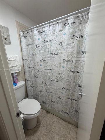 2760 W 63rd Pl 106-23, Hialeah, FL 33016