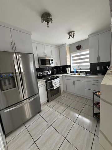 2760 W 63rd Pl 106-23, Hialeah, FL 33016