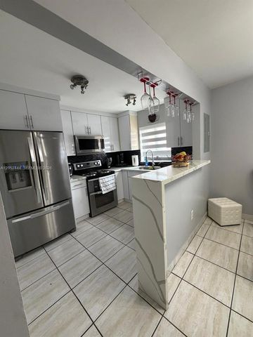 2760 W 63rd Pl 106-23, Hialeah, FL 33016
