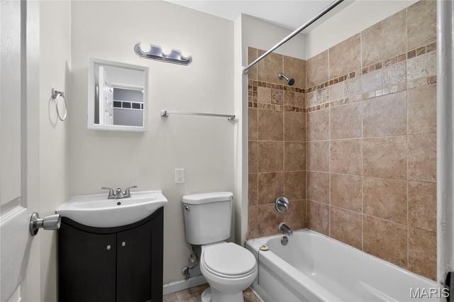 3625 Hambletonian Drive, Florissant, MO 63033