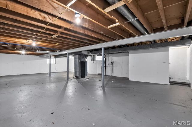 3625 Hambletonian Drive, Florissant, MO 63033