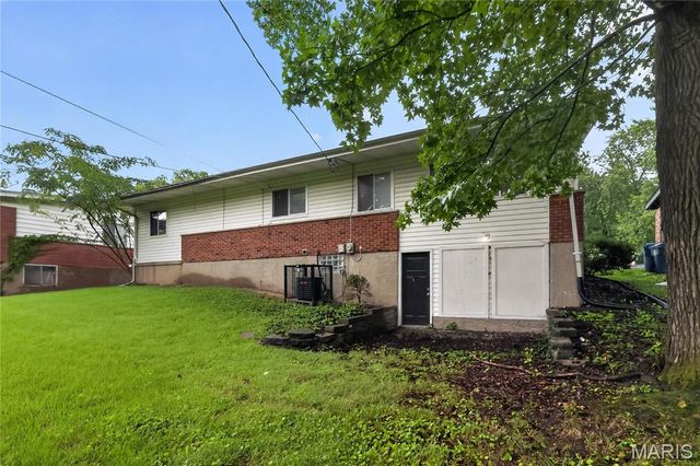 3625 Hambletonian Drive, Florissant, MO 63033