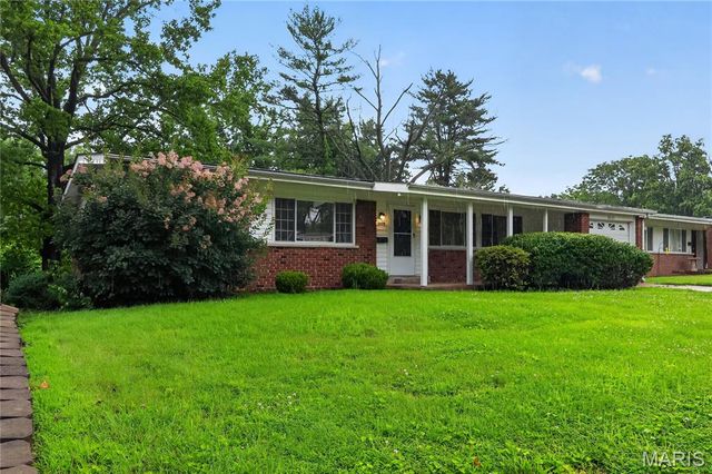 3625 Hambletonian Drive, Florissant, MO 63033