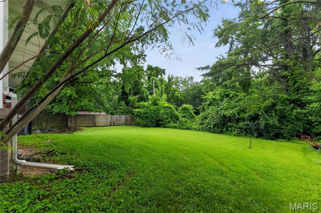 3625 Hambletonian Drive, Florissant, MO 63033
