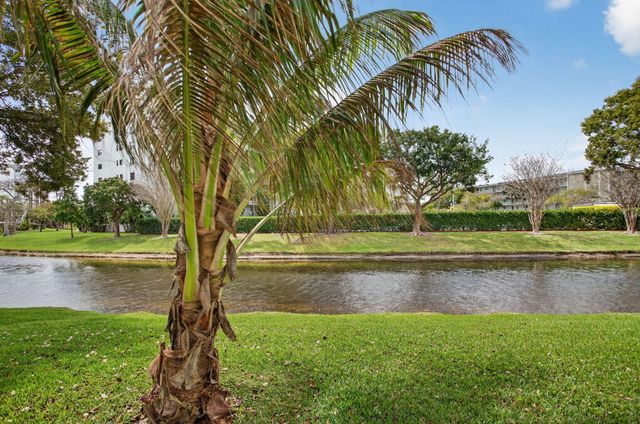 2230 N Cypress Bend Drive N 104, Pompano Beach, FL 33069