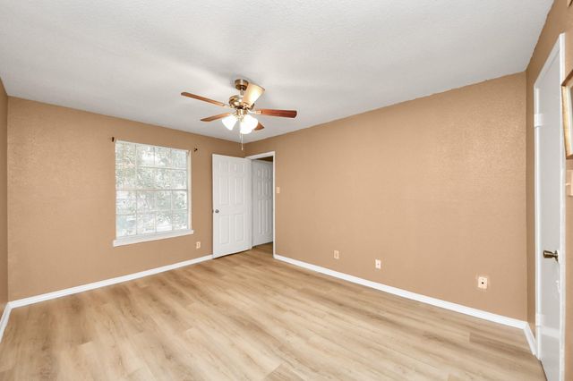 9700 Leawoo Boulevard 1002, Houston, TX 77099