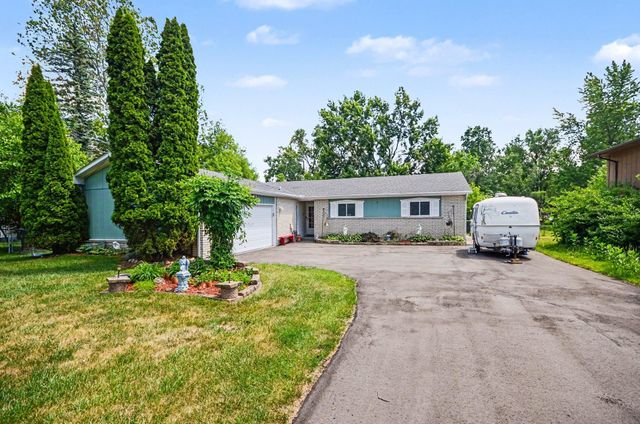 30809 Leelane Street, Farmington Hills, MI 48336
