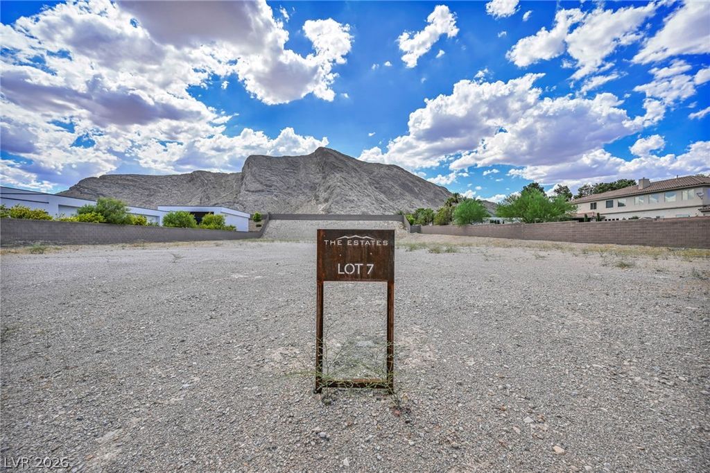 4281 North Grand Canyon Drive, Las Vegas, NV 89129 — photo 3