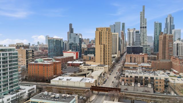 1631 S Michigan Avenue 401, Chicago, IL 60616