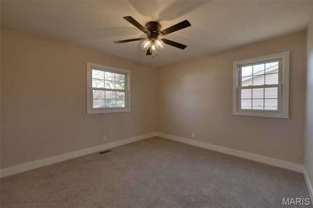 306 W Hillside Drive, Farmington, MO 63640