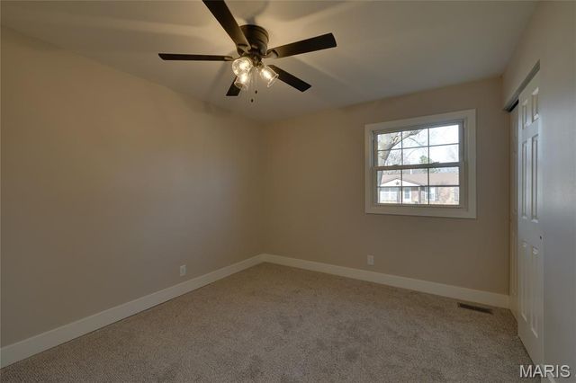 306 W Hillside Drive, Farmington, MO 63640