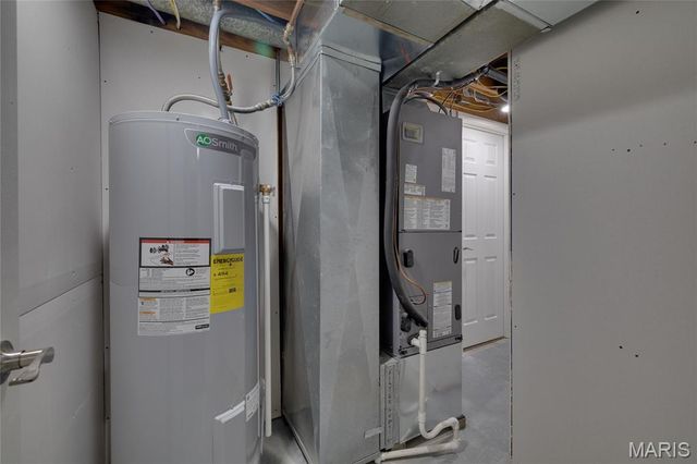 306 W Hillside Drive, Farmington, MO 63640