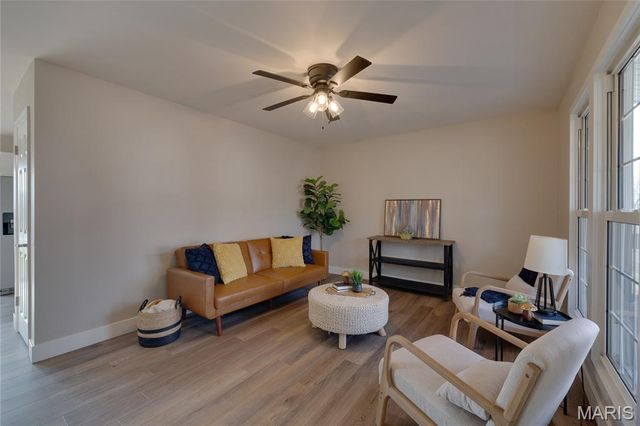 306 W Hillside Drive, Farmington, MO 63640