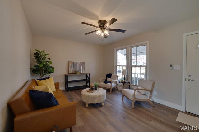 306 W Hillside Drive, Farmington, MO 63640