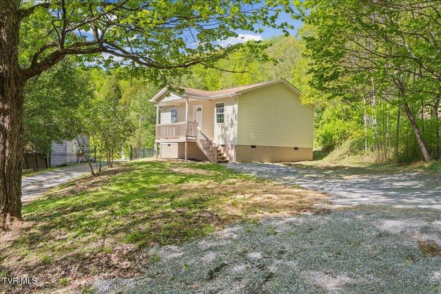 195 Willard Perkins Road, Roan Mountain, TN 37687