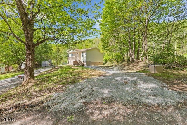 195 Willard Perkins Road, Roan Mountain, TN 37687