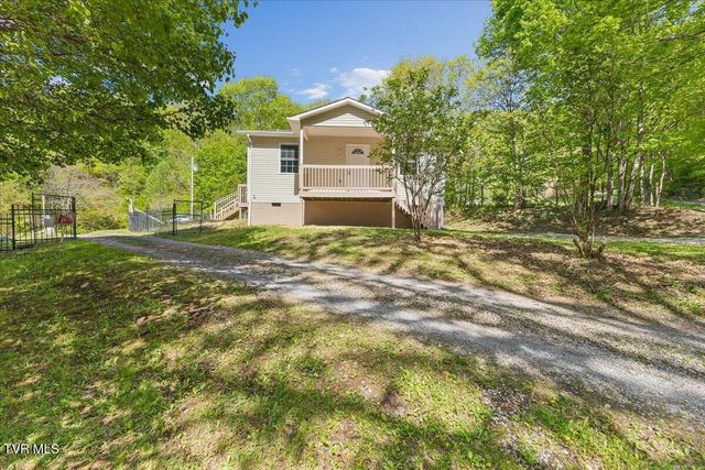 195 Willard Perkins Road, Roan Mountain, TN 37687