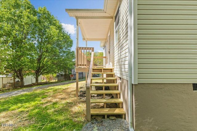 195 Willard Perkins Road, Roan Mountain, TN 37687
