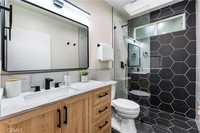 8010 Padre Lane, Los Angeles, CA 90046