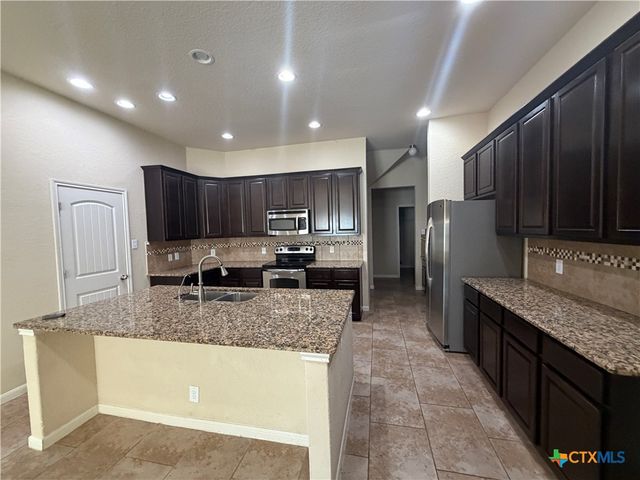834 Madison Avenue, New Braunfels, TX 78130
