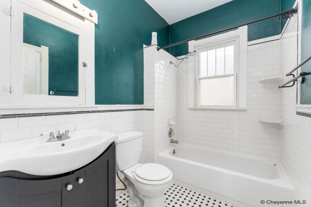 2910 BENT AVE, Cheyenne, WY 82001