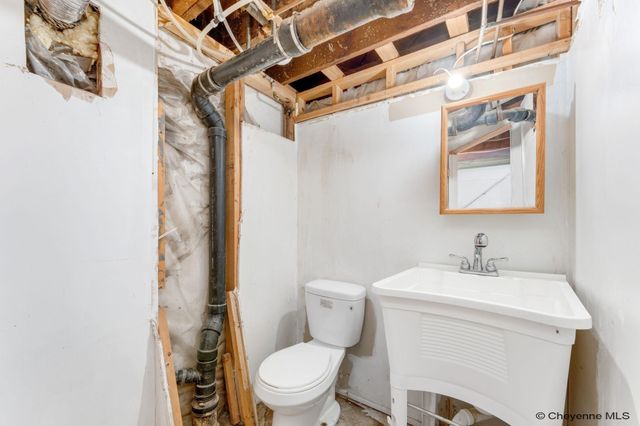 2910 BENT AVE, Cheyenne, WY 82001