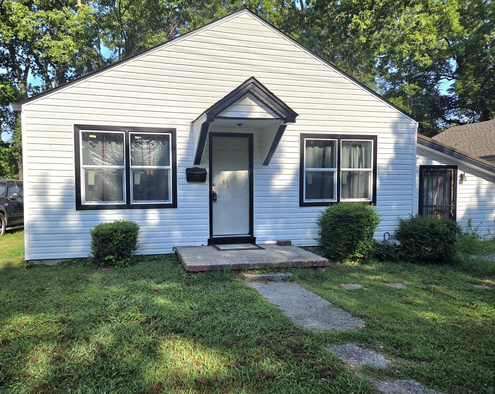 153 N McPherson St, Hopkinsville, KY 42240