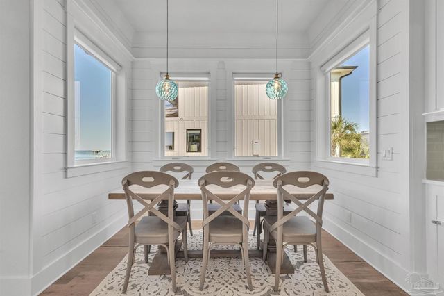 325 Deer Point Dr, Gulf Breeze, FL 32561