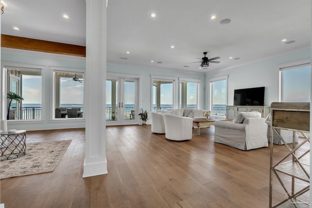 325 Deer Point Dr, Gulf Breeze, FL 32561