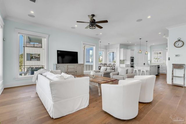 325 Deer Point Dr, Gulf Breeze, FL 32561