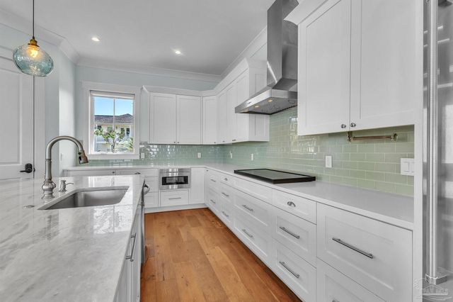 325 Deer Point Dr, Gulf Breeze, FL 32561