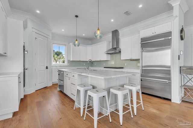 325 Deer Point Dr, Gulf Breeze, FL 32561