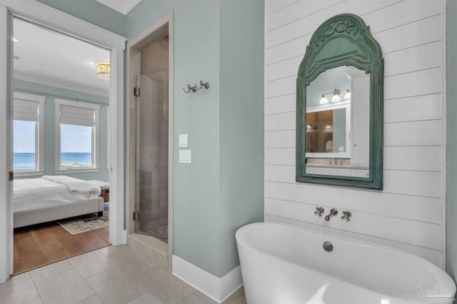 325 Deer Point Dr, Gulf Breeze, FL 32561