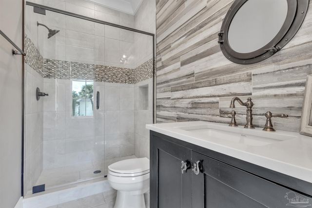 325 Deer Point Dr, Gulf Breeze, FL 32561