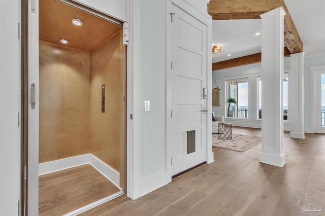 325 Deer Point Dr, Gulf Breeze, FL 32561