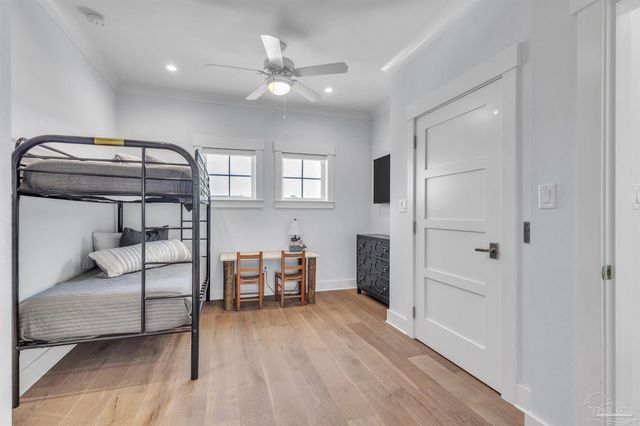 325 Deer Point Dr, Gulf Breeze, FL 32561