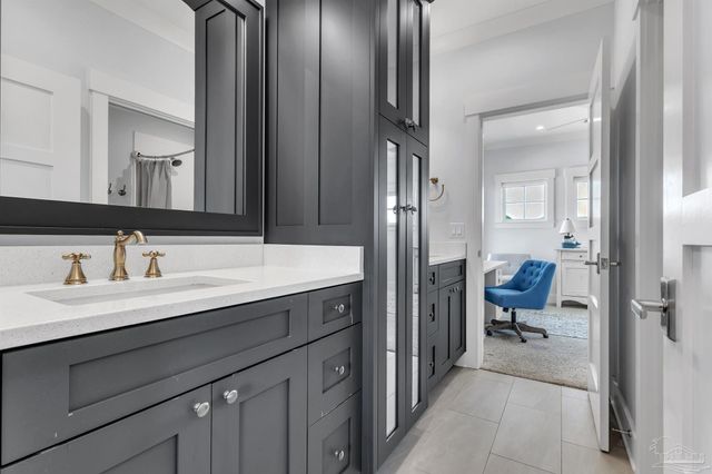 325 Deer Point Dr, Gulf Breeze, FL 32561