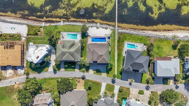 325 Deer Point Dr, Gulf Breeze, FL 32561