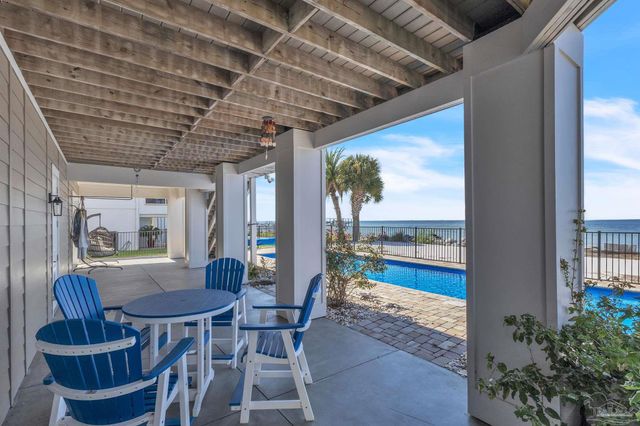 325 Deer Point Dr, Gulf Breeze, FL 32561