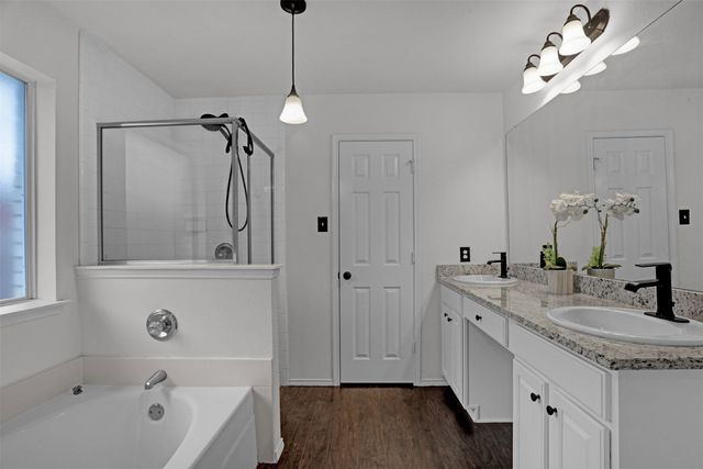 1005 Caleb Street, Burleson, TX 76028