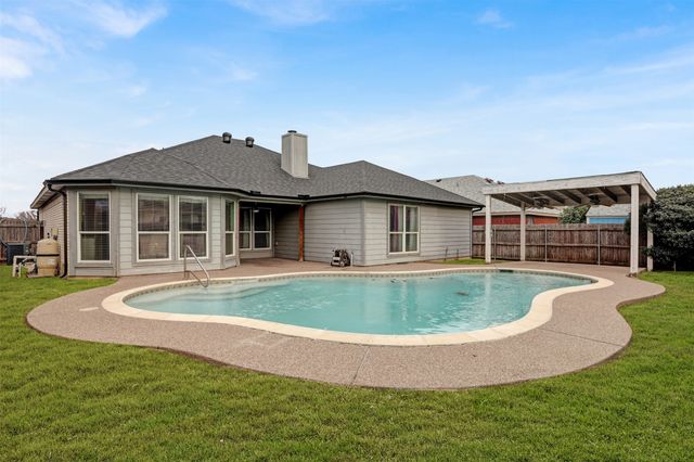 1005 Caleb Street, Burleson, TX 76028