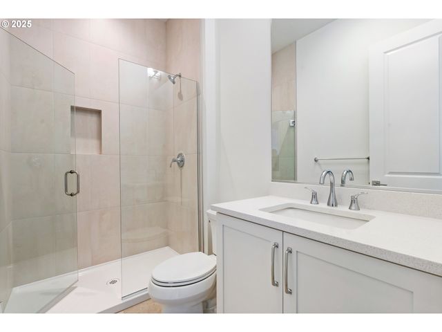 386 W FIR Loop, Washougal, WA 98671