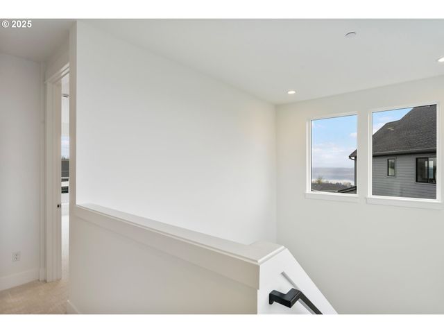 386 W FIR Loop, Washougal, WA 98671