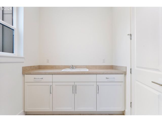 386 W FIR Loop, Washougal, WA 98671