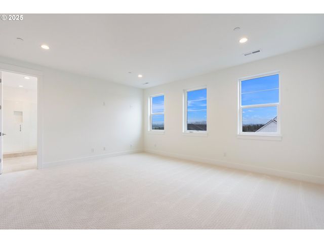 386 W FIR Loop, Washougal, WA 98671