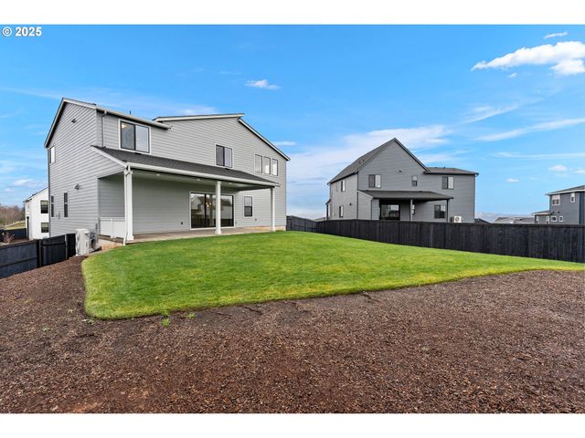 386 W FIR Loop, Washougal, WA 98671