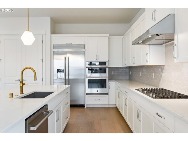 386 W FIR Loop, Washougal, WA 98671