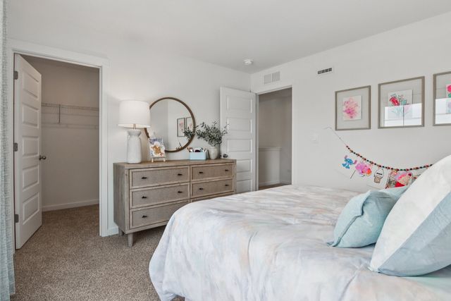 289 Snowdrop Lane, Elgin, IL 60124